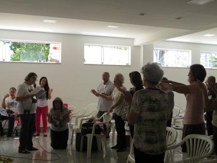 Retiro do Abraço - Brasília: Segundo dia - Segunda Reflexão: O Abraço do Mãe - Lia. Todos intercedem por Lia