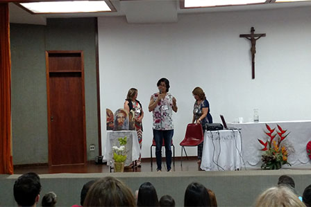 Retiro dos Dois Sagrados Corações - Brasília: Testemunhas das Casas de Maria - Beth Myriam
