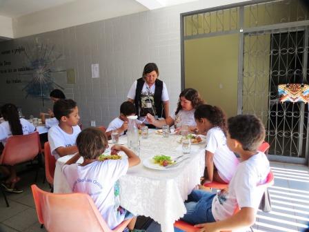 2019-BSB-Retiro Nacional : 250519 - almoço - crianças atendidas pela Casa de Maria de Brasília