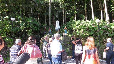 Encontro Anual da Comissão Organizadora em Florianópolis - SC, de 13 a 16/02/2020 : 13-02-2020 - oração do terço aos pés de Nossa Senhora de Fátima