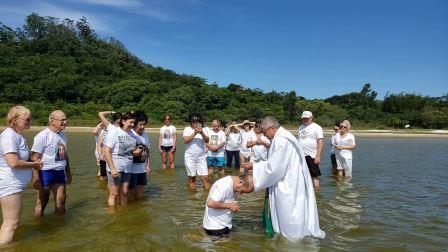 Encontro Anual da Comissão Organizadora em Florianópolis - SC, de 13 a 16/02/2020 : 15-02-2020 - renovação das promessas de batismo