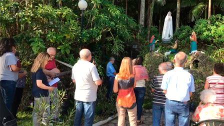 Encontro Anual da Comissão Organizadora em Florianópolis - SC, de 13 a 16/02/2020 : 13-02-2020 - oração do terço aos pés de Nossa Senhora de Fátima