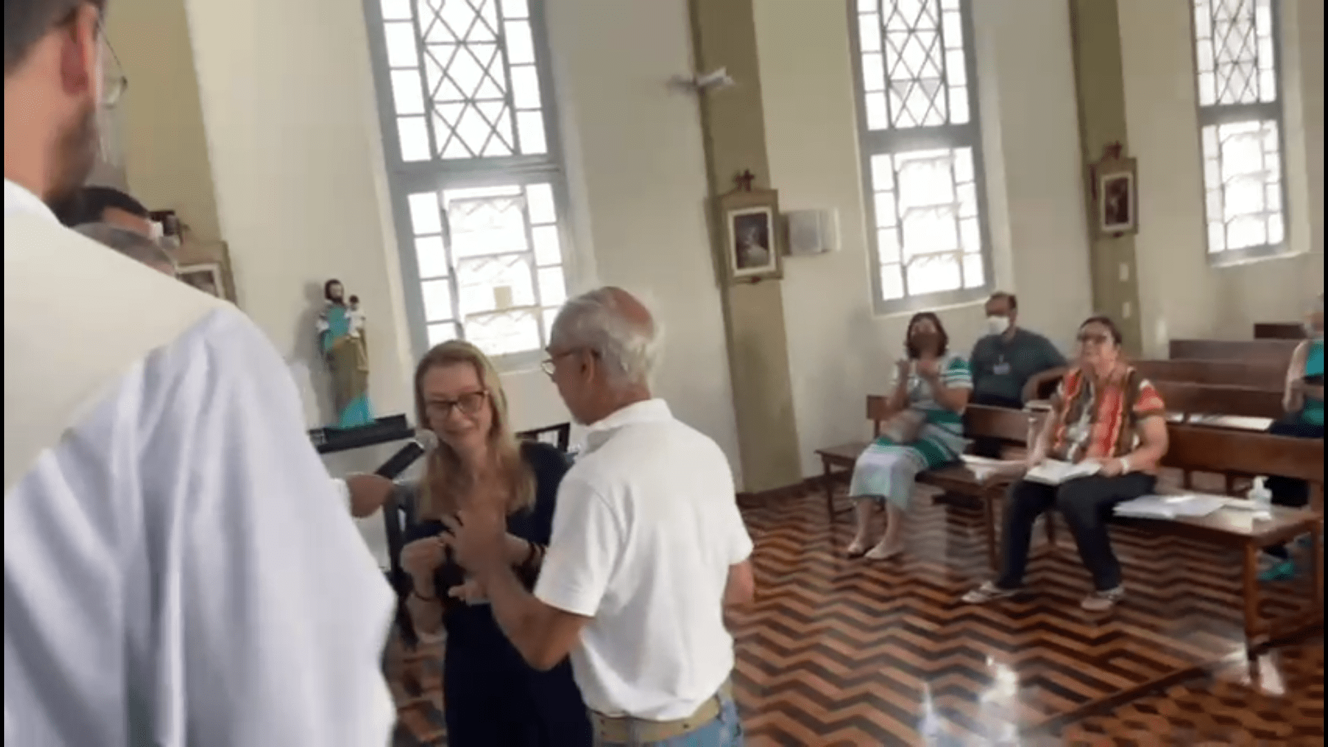 14 Retiro Nacional - Florianópolis - SC : Missa de encerramento e envio - comemoração dos 35 de casamento de Cristina e Omar.