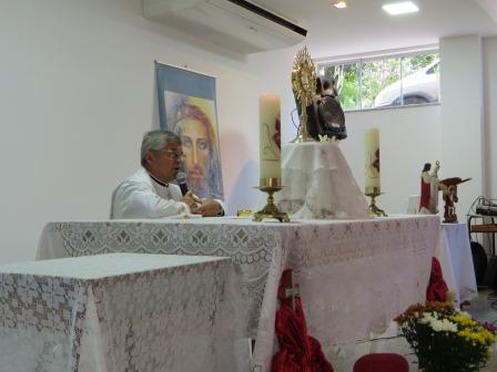 Santa Missa com Frei Olivar.