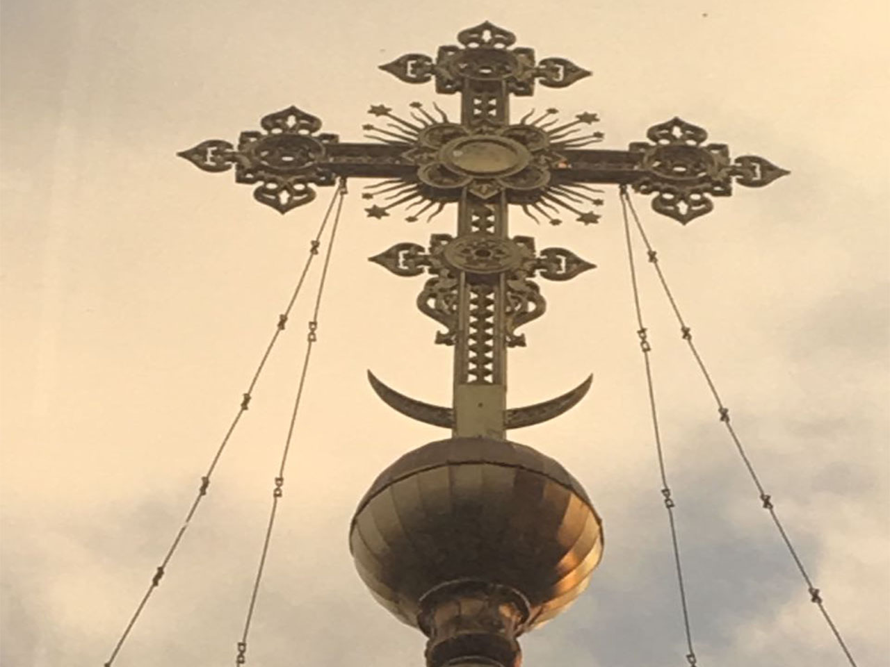 Peregrinos em Moscou: cúpula da Catedral Cristo Salvador