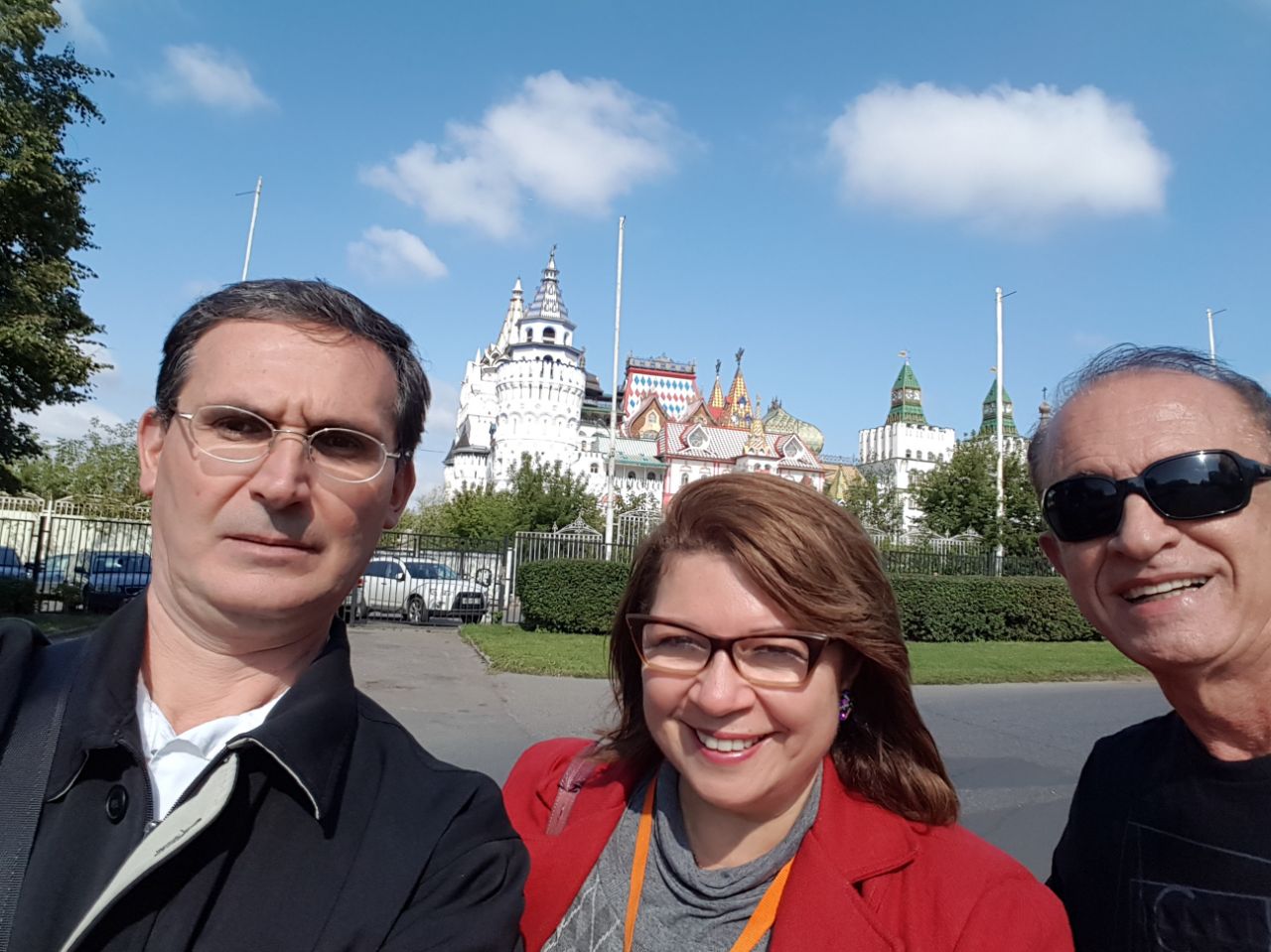 Peregrinos em Moscou: Padre Oscar, Berenice e Beneval
